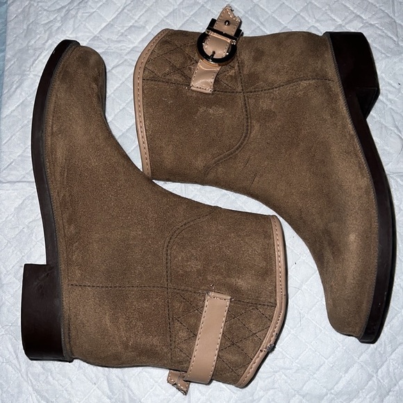 ULAN Riny Steps faux suede ankle boots round toe Sz 4 - Picture 2 of 10